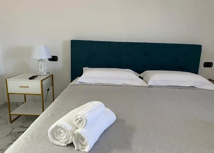 בית הארחה Alba Exclusive Place ביאנקו